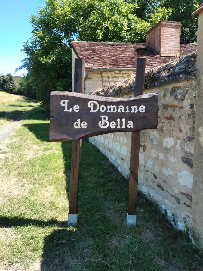Le Domaine De Bella Bed & Breakfast Dange-Saint-Romain Exterior photo